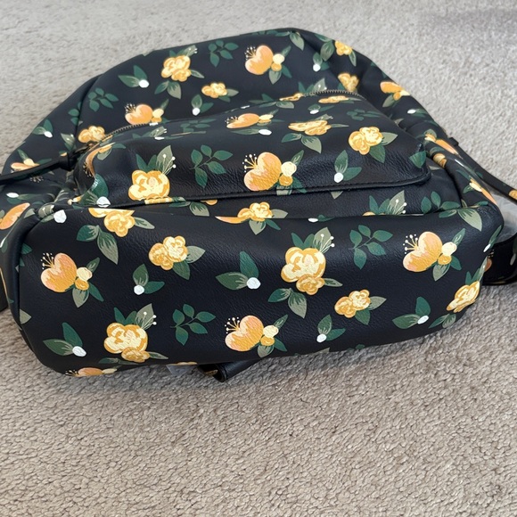 NWT T-Shirt and Jeans Floral Black Vegan Backpack with Yellow Flowers - Picture 10 of 10